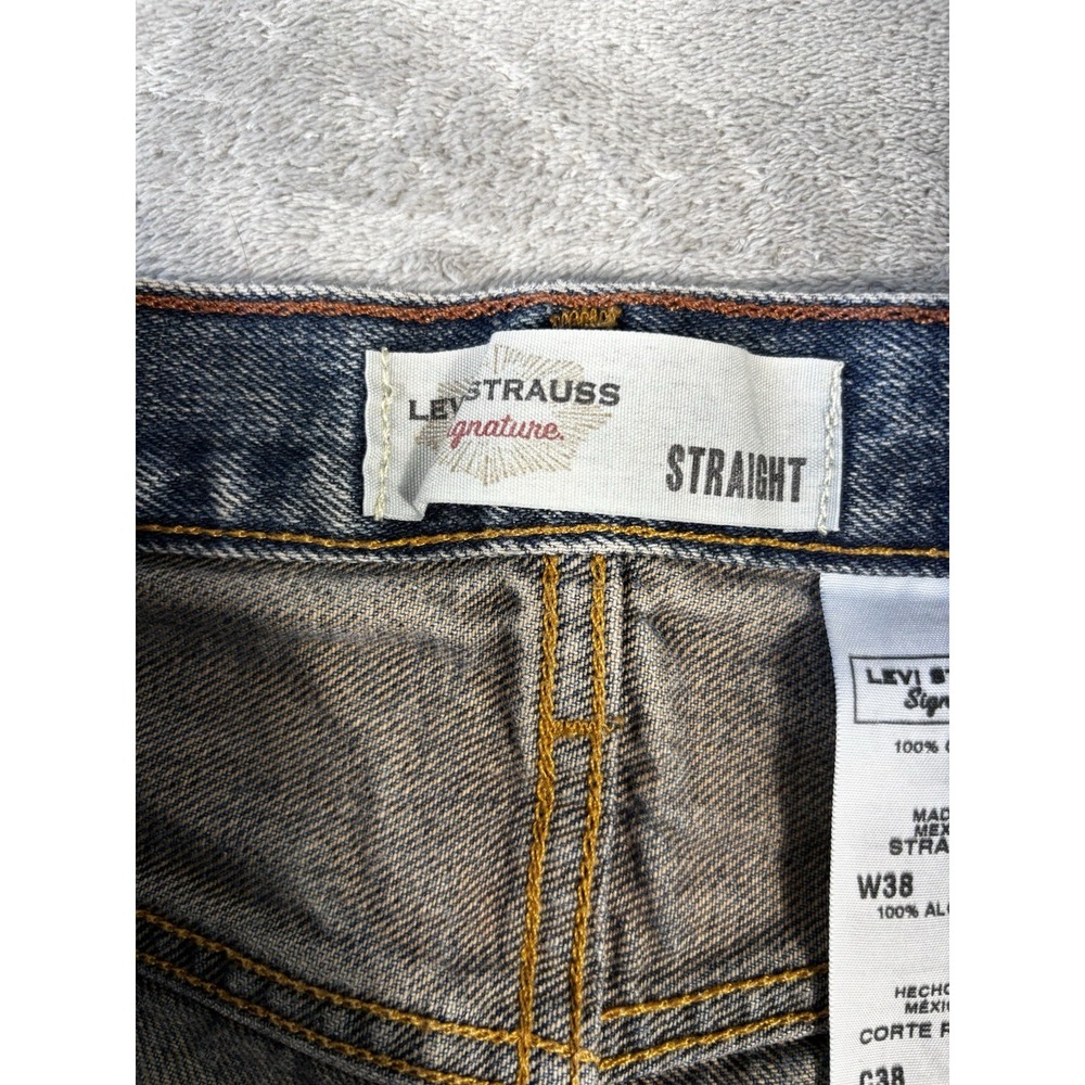 Signature By Levi Strauss jeans Mens 38x30 Blue straight Size faded coloring - Picture 3 of 11